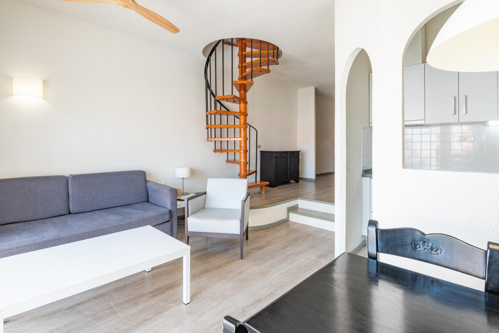 Apartamentos Hg Cristian Sur 로스크리스티아노스 외부 사진