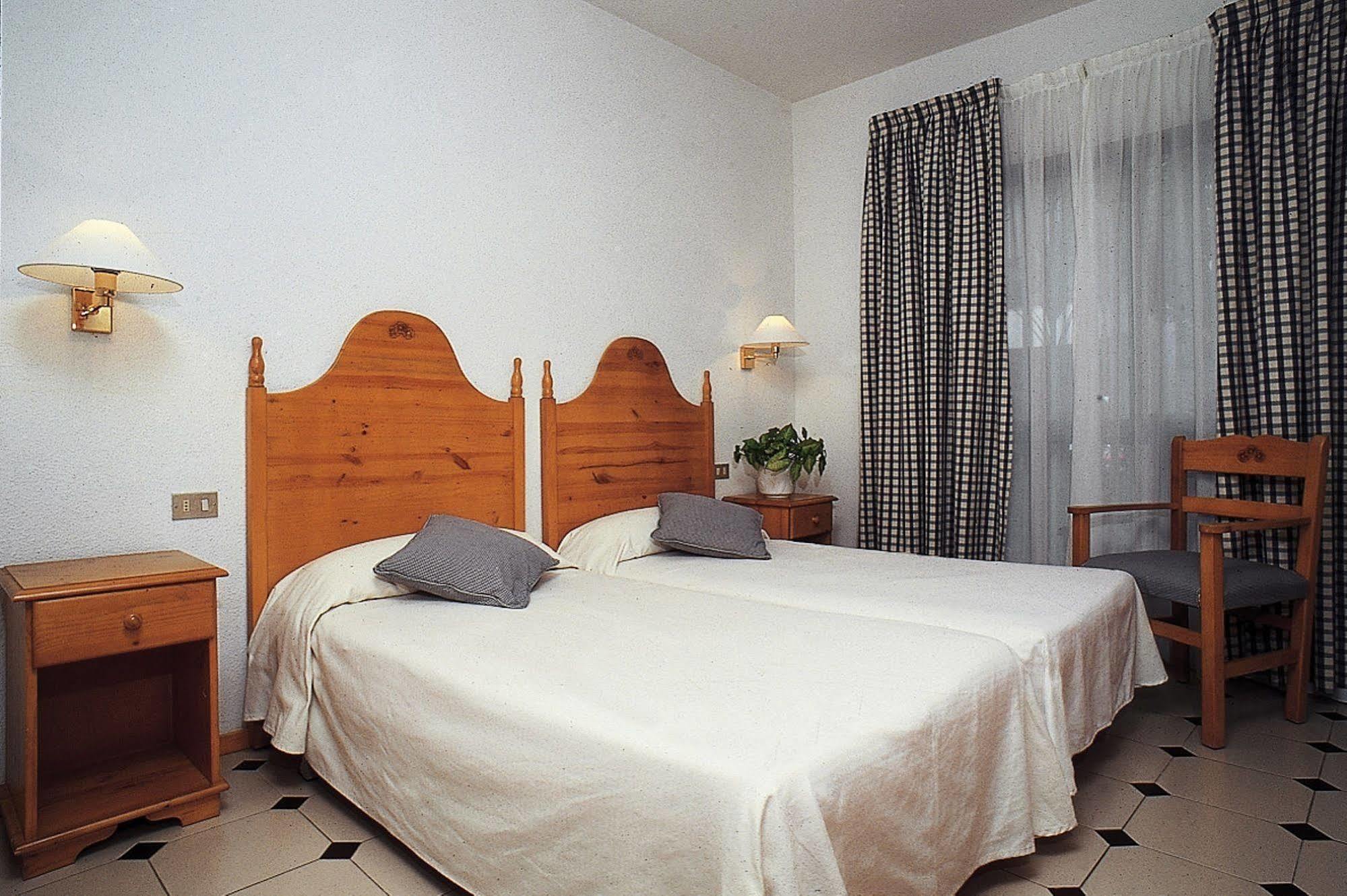 Apartamentos Hg Cristian Sur 로스크리스티아노스 객실 사진